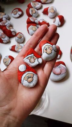 DIY-Christmas-Painted-Rock-Ideas DIY-Christmas-Painted-Rock-Ideas