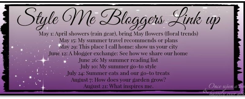 My Summer Reading List:  Style Me Bloggers Link-Up