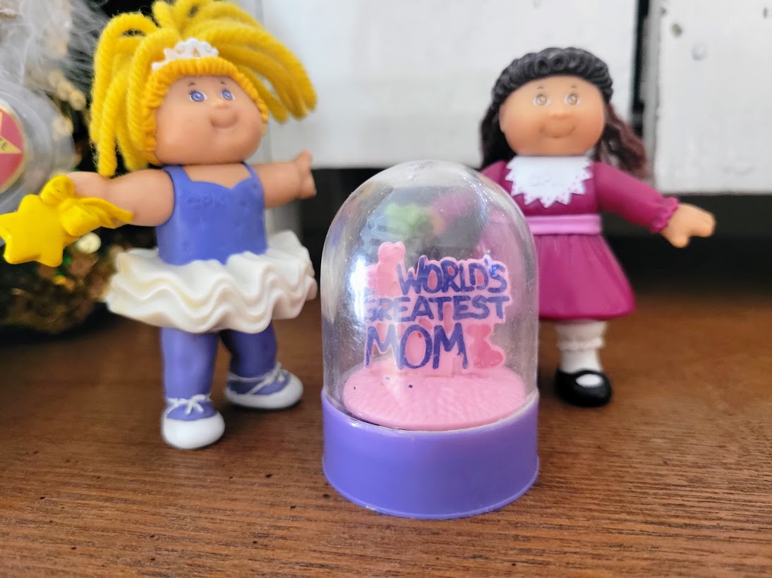 Where Bloggers Live 06.2023:  Collections & Collectibles